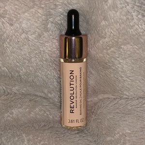 Makeup Revolution baking oil